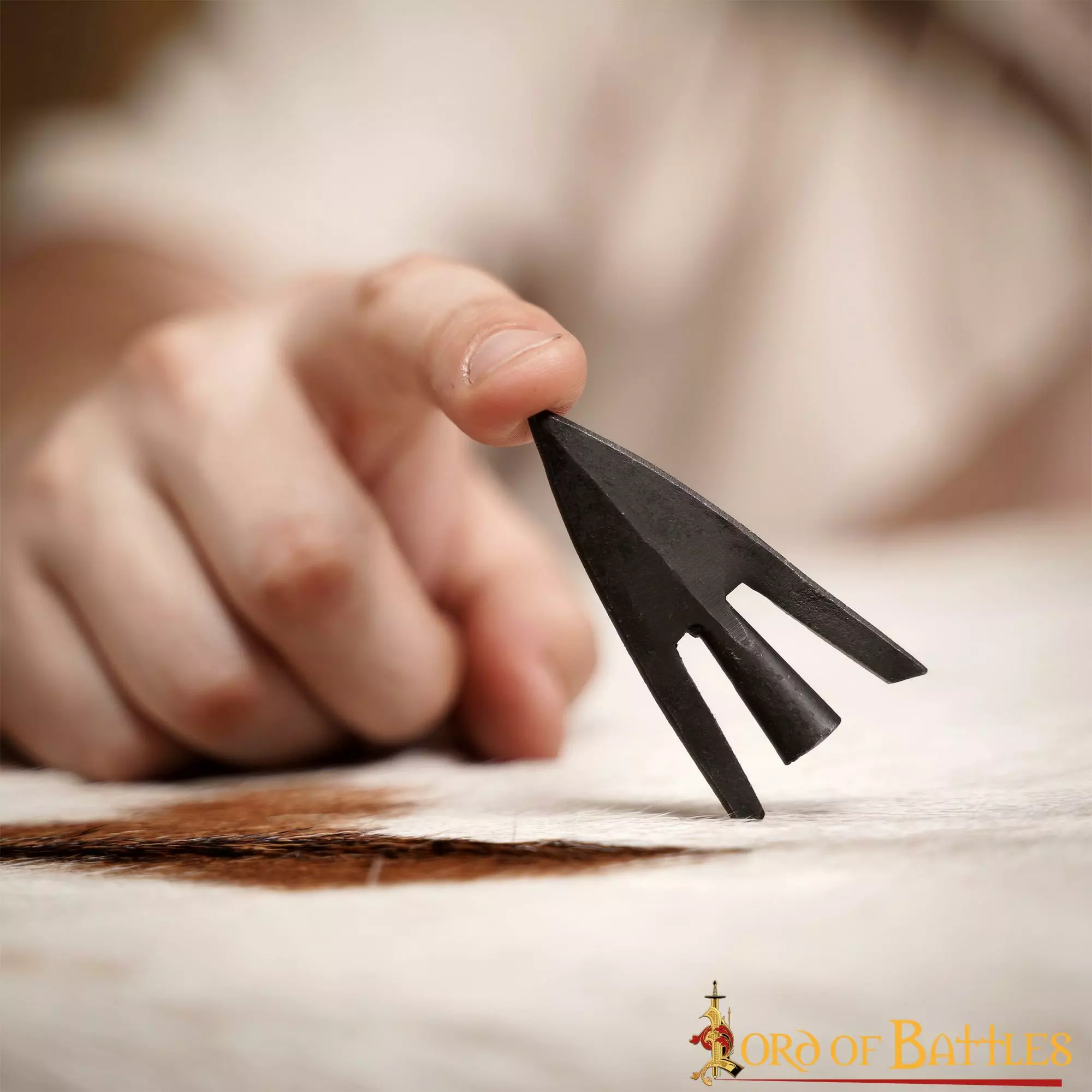 Punta De Flecha Medieval De Cola De Golondrina Con Vaina De Cuero Auténtico 8 Punta De Flecha Medieval De Cola De Golondrina Con Vaina De Cuero Auténtico - Imagen 6