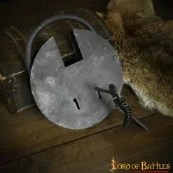 Antiguo Candado De Hierro Forjado A Mano Con Dos Llaves Funcionales -Armadura Ventas 1359 06 scaled 1