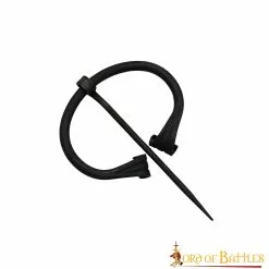 Broche Medieval De Fíbula Para Capa Con Extremos Enrollados