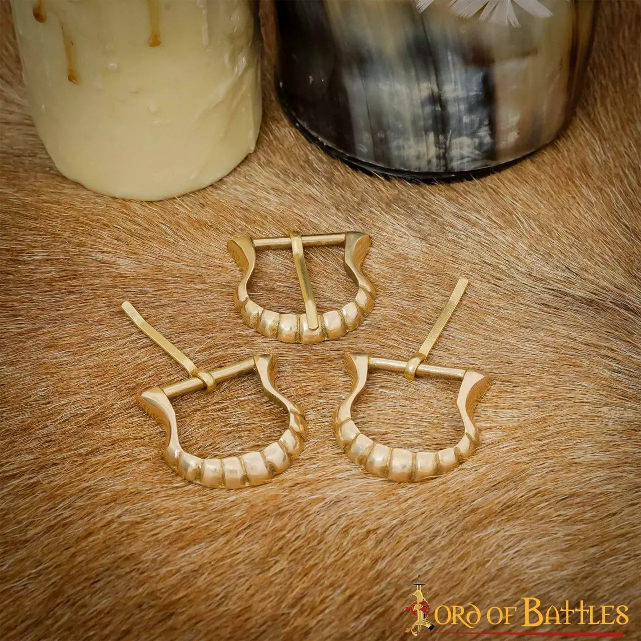 Hebilla Medieval De Latón Macizo 6 Hebilla Medieval De Latón Macizo - Imagen 4