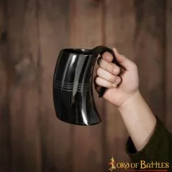 Taza De Cerveza Medieval Vikinga Hecha A Mano Con Auténtico Cuerno De Buey 13 Taza De Cerveza Medieval Vikinga Hecha A Mano Con Auténtico Cuerno De Buey -Armadura Ventas 25873 0003 Group 7 copy