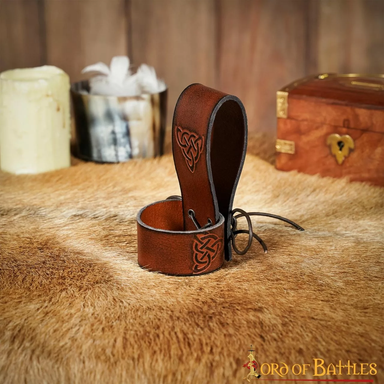 Funda De Piel Auténtica Con Nudos Celtas En Relieve 3 Funda De Piel Auténtica Con Nudos Celtas En Relieve