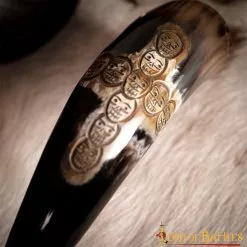 Calavera Grabada En Forma De Cruz Para Beber Hecha A Mano Con Auténtico Cuerno De Buey 13 Calavera Grabada En Forma De Cruz Para Beber Hecha A Mano Con Auténtico Cuerno De Buey -Armadura Ventas 4 73