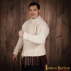 Doblete Del Siglo XV, De Color Crudo, Con Apliques De Latón Puro