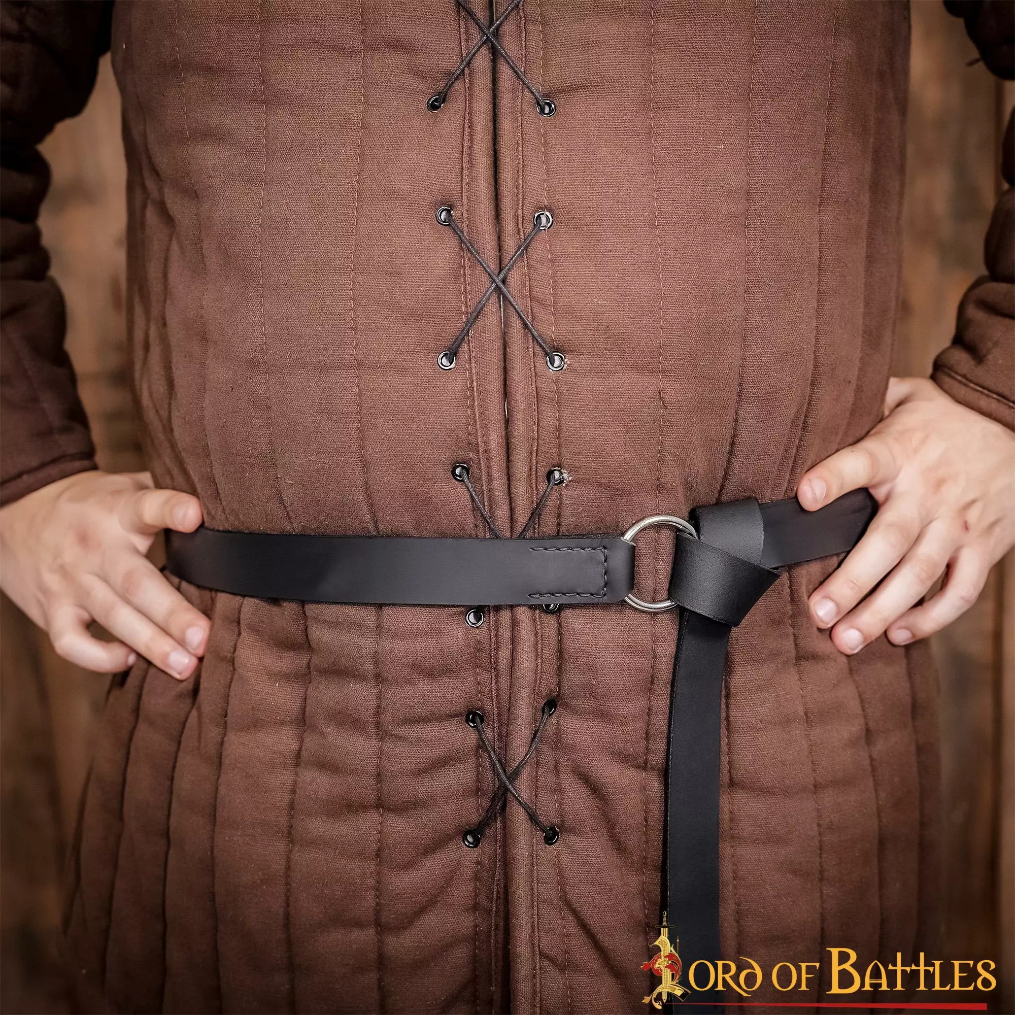 Cinturón Medieval De Cuero Con Hebilla De Acero Brillante 3 Cinturón Medieval De Cuero Con Hebilla De Acero Brillante