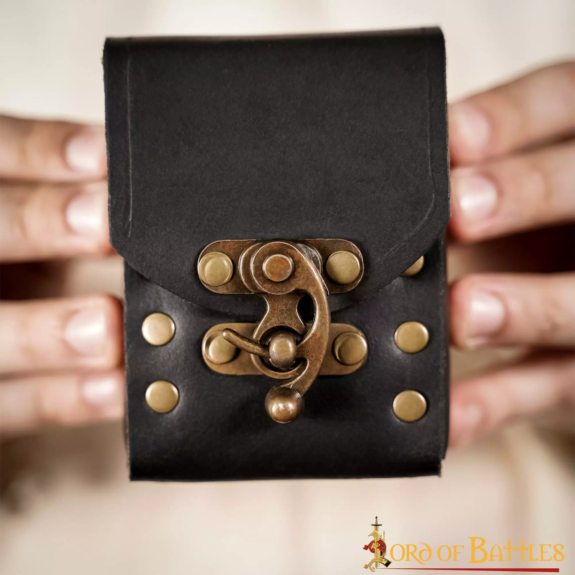 Riñonera Medieval De Cuero Con Detalles De Latón Envejecido 8 Riñonera Medieval De Cuero Con Detalles De Latón Envejecido - Imagen 6