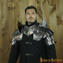 Fantasy Knight Pauldrons Con Rompehojas Calibre 18