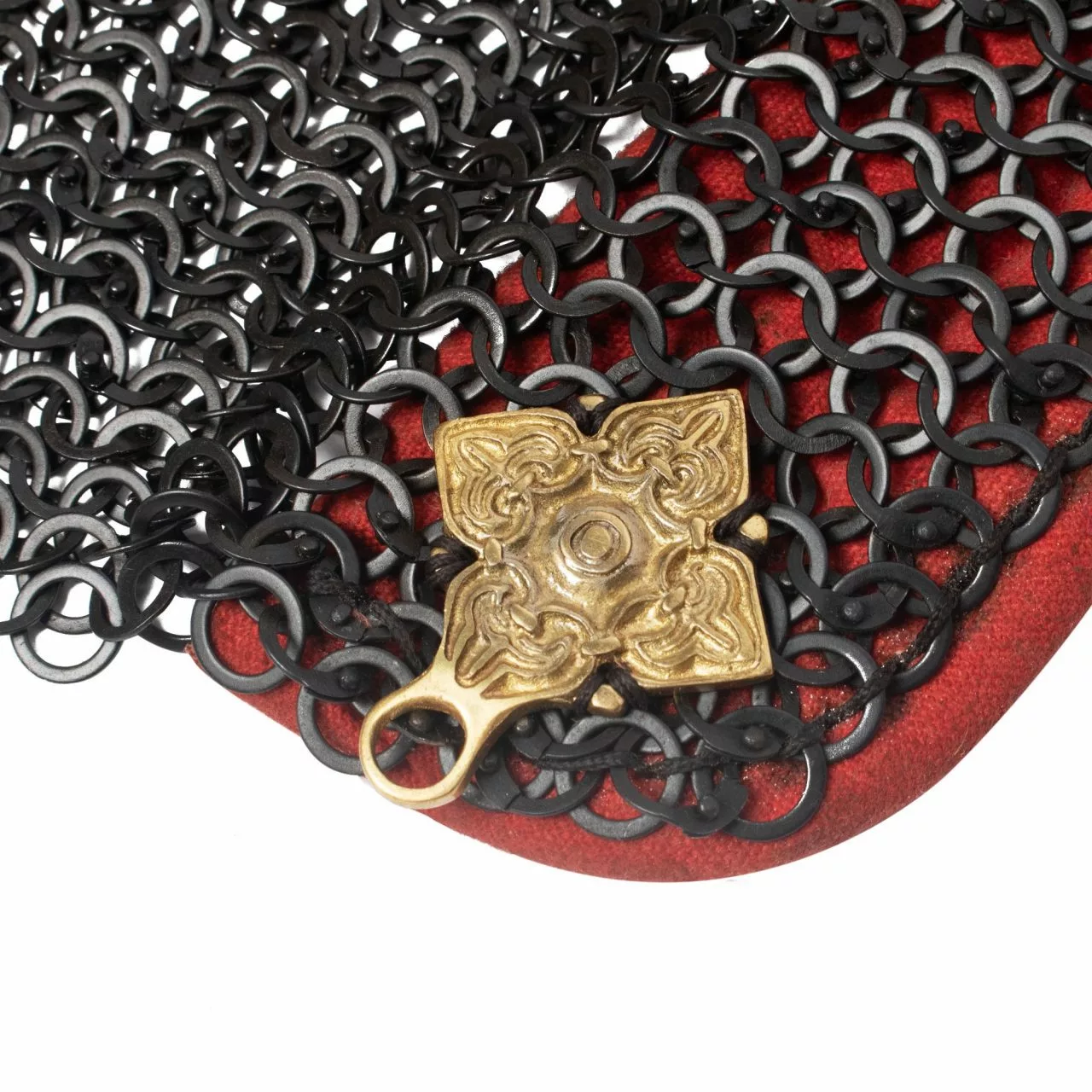 Mythrojan RIVETED CHAINMAIL STANDARD "El Caballero Rojo Gorget": Remaches Redondos De Anillo Plano De 9 Mm (Alt) Con Forro Acolchado Rojo Resistente Y Sistema De Cierre De Latón Macizo 5 Mythrojan RIVETED CHAINMAIL STANDARD "El Caballero Rojo Gorget": Remaches Redondos De Anillo Plano De 9 Mm (Alt) Con Forro Acolchado Rojo Resistente Y Sistema De Cierre De Latón Macizo - Imagen 3